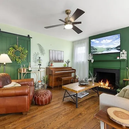 The Woods Cozy 3br Near Downtown