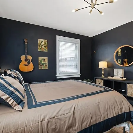 The Woods Cozy 3br Near Downtown *
