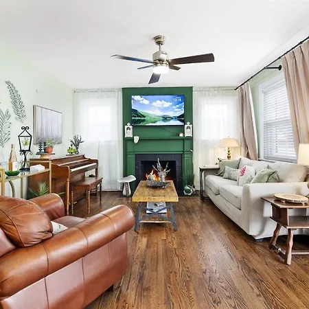 Holiday home The Woods Cozy 3br Near Downtown Nashville