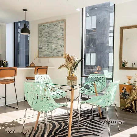 Apartment Cental Luxe 2 Bed 2 Bath
