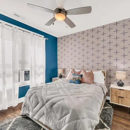 Holiday home Close To Dt Game Garage Bar Large Living Nashville