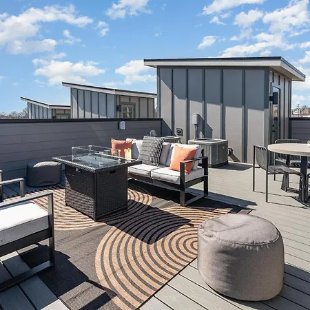 Cadence - Rooftop Decks - Skyline Views - Hot Tub *
