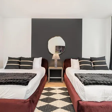 Encore Echo-2 Units-mins To Ted Rhodes Golf Club *