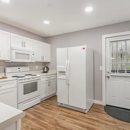 South Wing - 2 Units - 4 Bedrooms - Mins To Zoo * Nashville