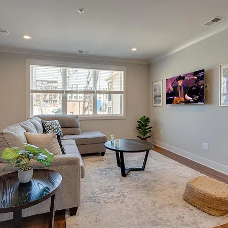 Holiday home Melrose Fusion - 6 Units - Minutes To Broadway *