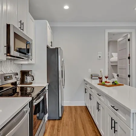 Melrose Fusion - 6 Units - Minutes To Broadway Nashville