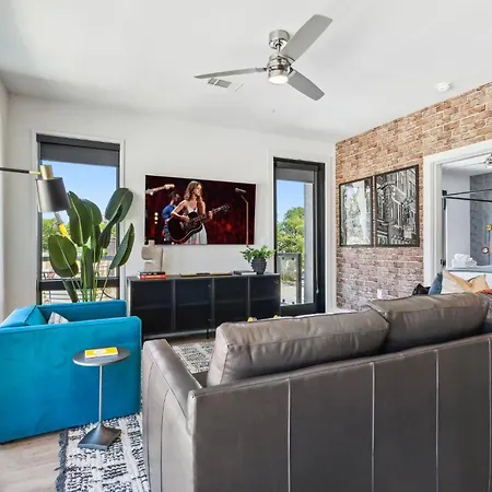 Holiday home Urban Harmony-odyssey-minutes To Broadway Nashville