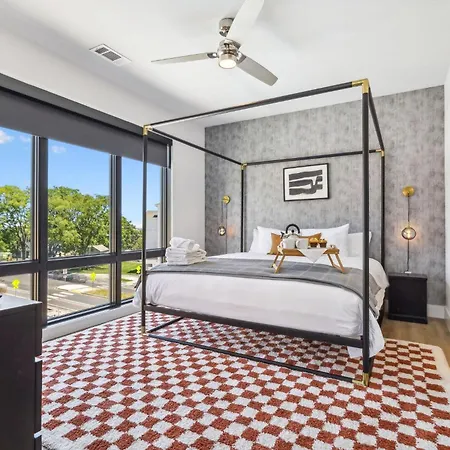 Holiday home Urban Harmony-odyssey-minutes To Broadway Nashville