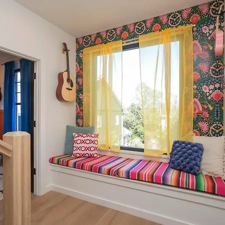 Holiday home Giddy Up On Music Row W Hot Tub 15Mi To Bway