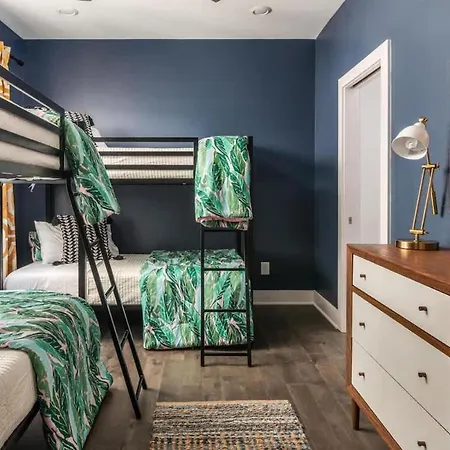 House Of Many Colors-central Holiday home Nashville