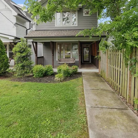 Apartment Spacious Retreat Mins To Broadway & East *