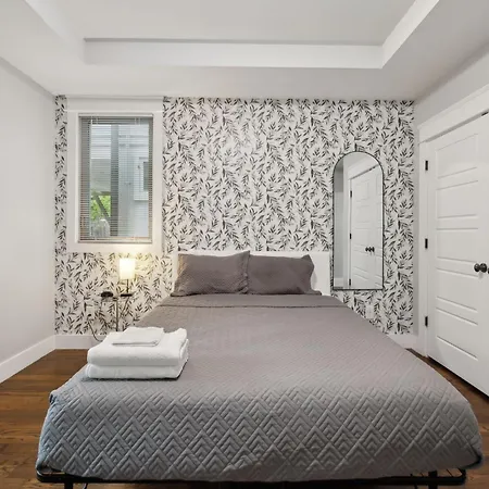 Spacious Retreat Mins To Broadway & East Apartment Nashville