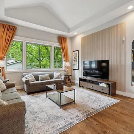 Spacious Retreat Mins To Broadway & East Nashville