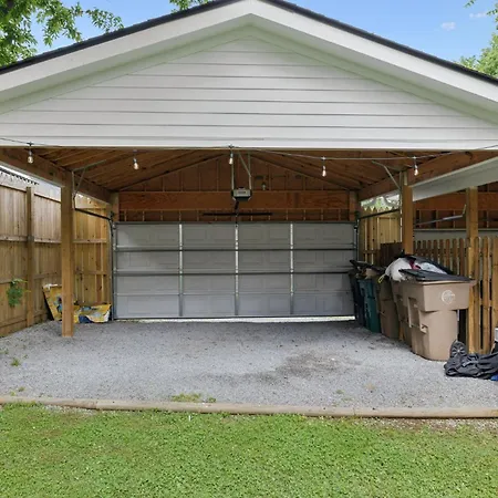Apartment Spacious Retreat Mins To Broadway & East