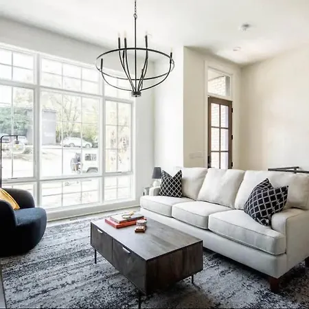 West End Oasis'- 2 Side By Side Homes - Patios Holiday home Nashville