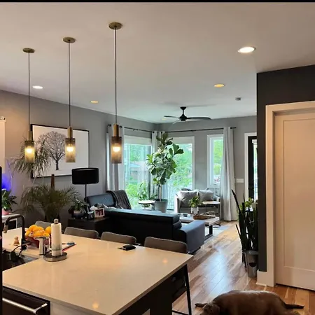 Beautiful Home In The Heart Of Nashville Holiday home Nashville