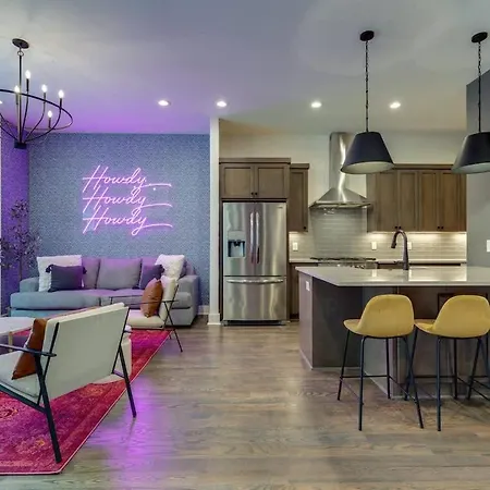 Dazzling Nashville Home - Minutes To - Broadway 4Br 4Ba *