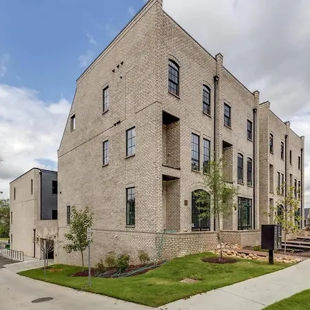 Dazzling Nashville Home - Minutes To - Broadway 4Br 4Ba Nashville