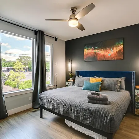 Holiday home Skyline Views Townhome 3 Mi To Broadway