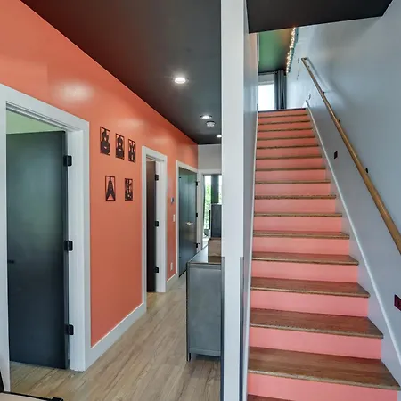 Skyline Views Townhome 3 Mi To Broadway Holiday home Nashville