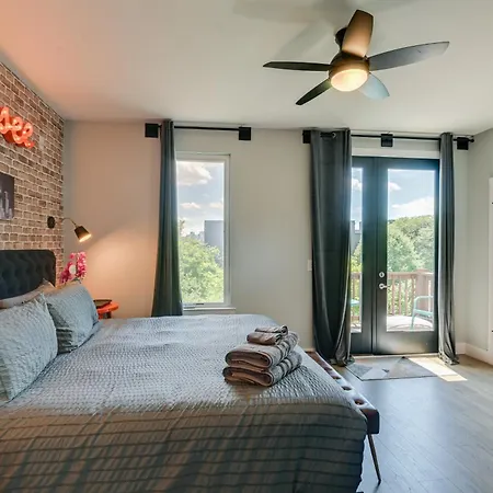 Skyline Views Townhome 3 Mi To Broadway Holiday home Nashville