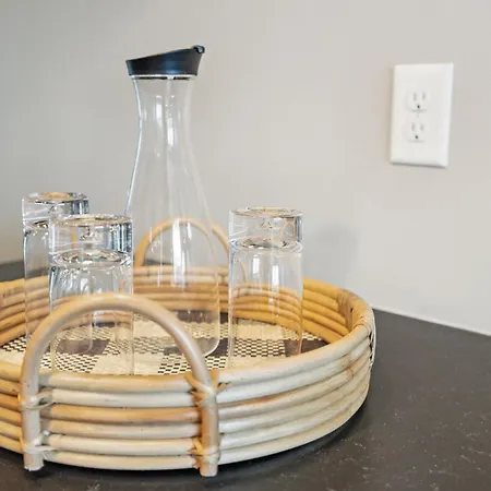 Luxury E Nash 1 Bed 1 Bath Rooftop Access Parking 30 Or Days By Skyrun *