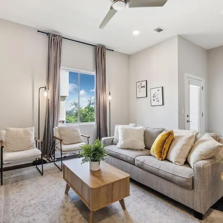 Country Music Themed Goodrich Ave By Skyrun
