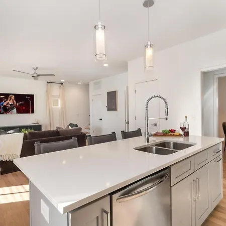 Holiday home Brightwood - Sleeps 8 - Mins To Broadway