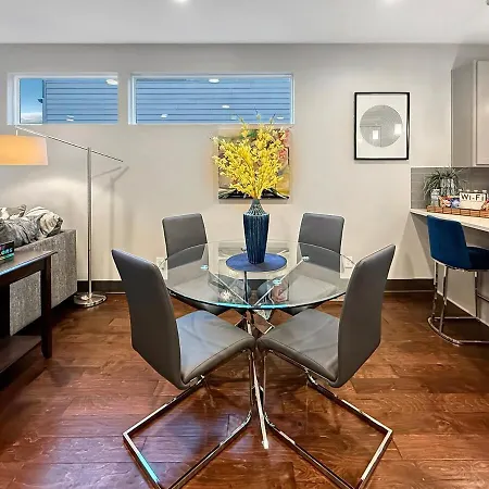 Nashville Skyview Modern Luxury Mins To Broadway Holiday home
