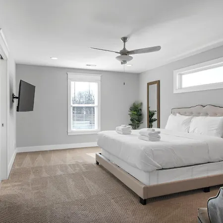 The Sweet House By Local Holiday home Nashville