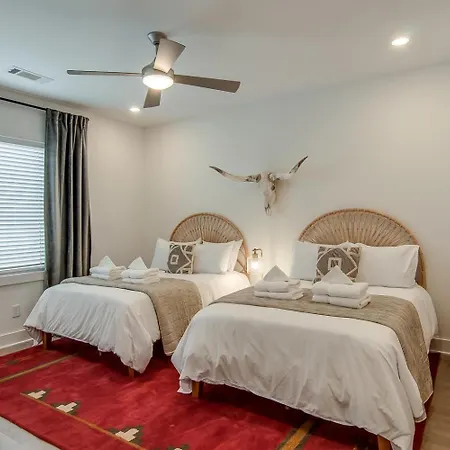 Holiday home Aloha By Local Nashville