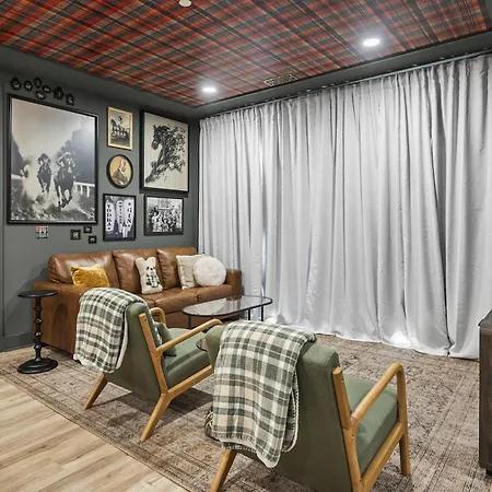 Apartment Luxe Trio Sleeps 21 And Rooftop Access Nashville