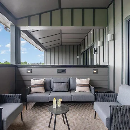 Holiday home Lady In Tune - Private Deck - Close To Broadway