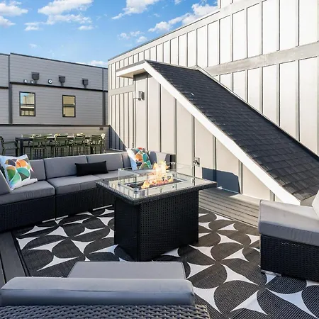 Chord & Cocktail - Rooftop Patio - Near Germantown * Nashville