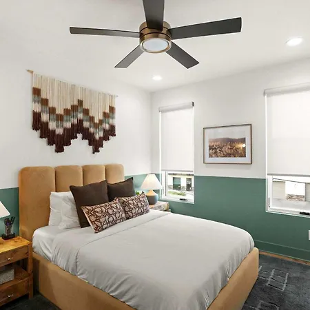Earth At 8th & Argyle Elite Vacation Spot Holiday home