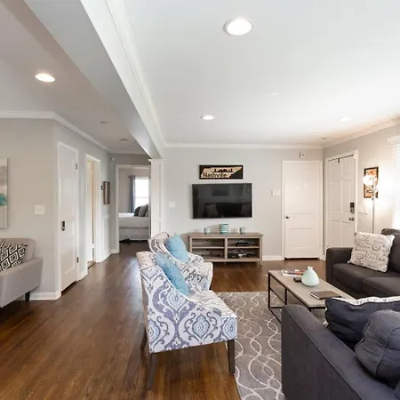Hip 3 Bed 2 Bath Holiday home