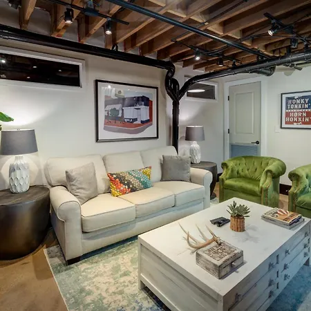 The 1865 Honky Tonk Chic And Luxurious * Nashville