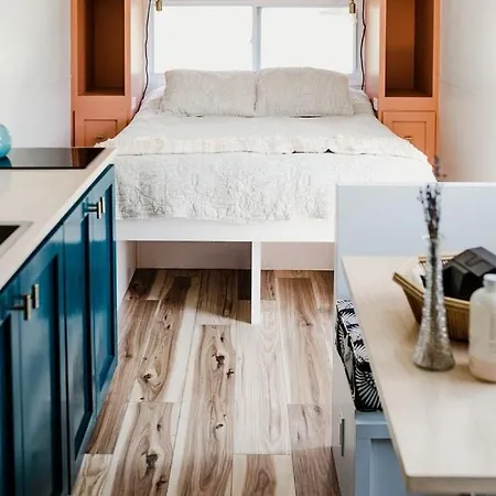 Chic Tennessee Vacation Perfect For Glamping Near Holiday home *