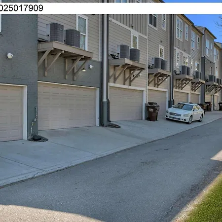 Close To Dt Game Garage Bar Large Living *