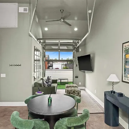 Mix At 8th & Argyle Elite Vacation Spot