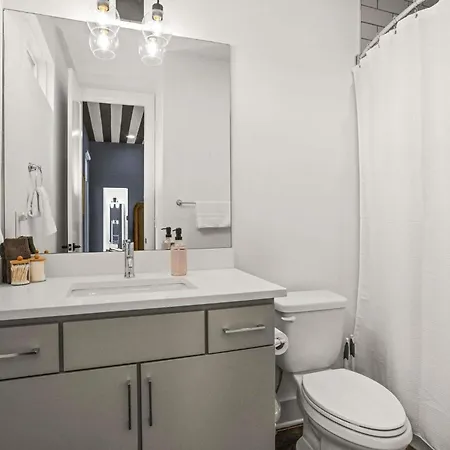 Mix At 8th & Argyle Elite Vacation Spot Holiday home