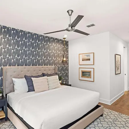 8th Ave South Gem Spacious For Groups Of 12 * Nashville