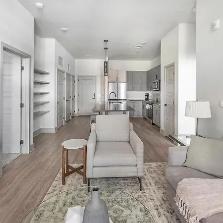 Landing Stylish 1bd Pool Rooftop Lounge *