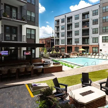 Landing Stylish 1bd Pool Rooftop Lounge Apartment Nashville