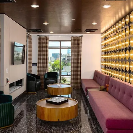 Landing Stylish 1bd Pool Rooftop Lounge Apartment