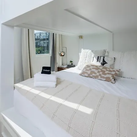Large Groups - 2mi From Downtown - Sleeps 24 Holiday home