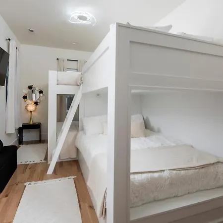 Holiday home Large Groups - 2mi From Downtown - Sleeps 24 *
