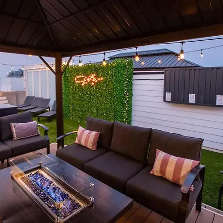Skyline Views - Rooftop Pool - Maximum Luxury * Nashville