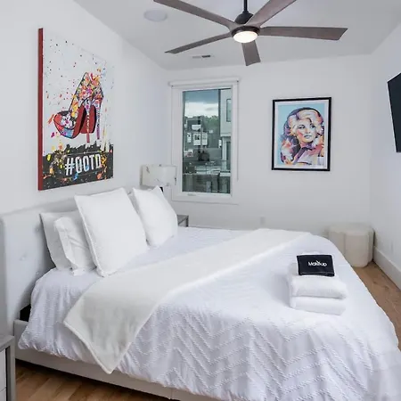 Skyline Views - Rooftop Pool - Maximum Luxury Holiday home Nashville