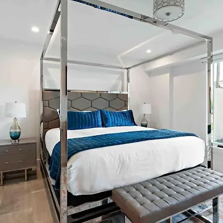 Holiday home Skyline Views - Rooftop Pool - Maximum Luxury *